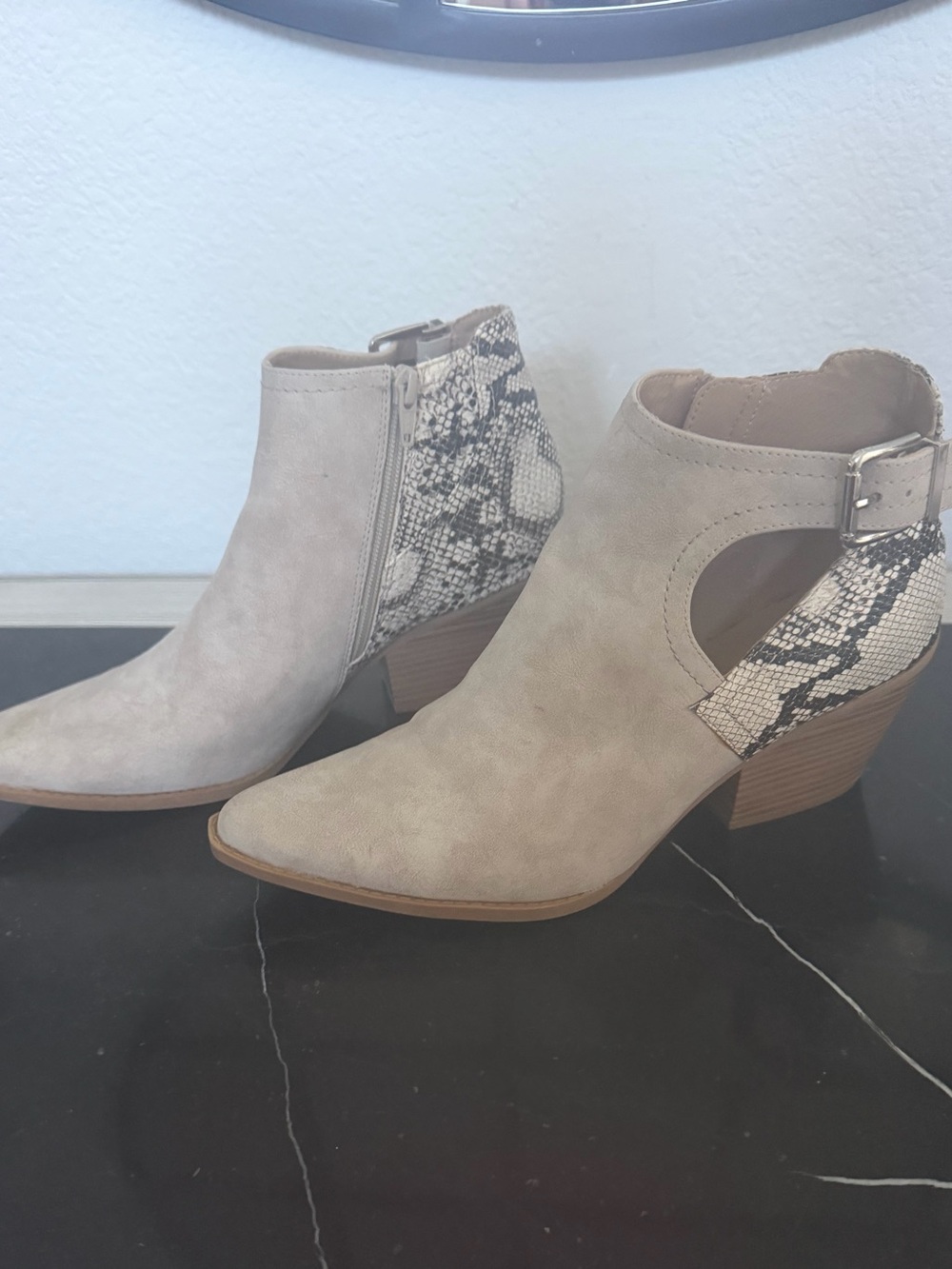 Seven Dials Queensbury LT Stone Snakeskin Cutout Western Booties Size 10